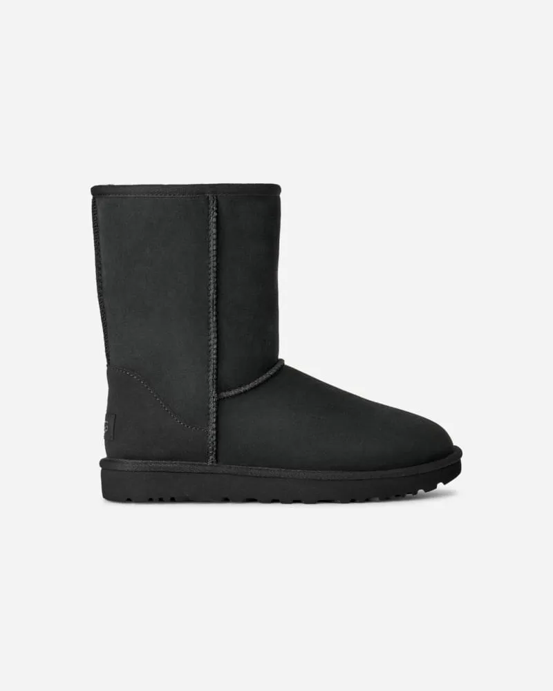 UGG Classic Short II Boot für Damen | UGG® EU in Black, Größe Schaffell Black