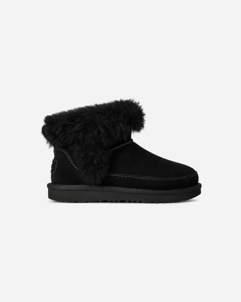 UGG Classic Ultra Mini Chalet Boot für Kinder in Black, Größe Veloursleder Black