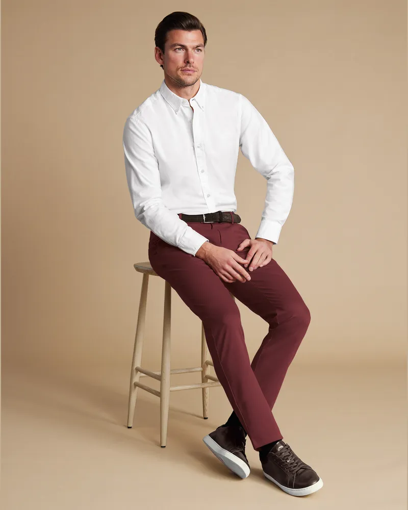 Charles Tyrwhitt Ultimative Bügelfreie Chino Braun
