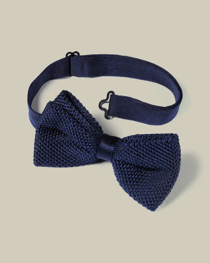 Charles Tyrwhitt Gestrickte Fliege aus Seide Marineblau