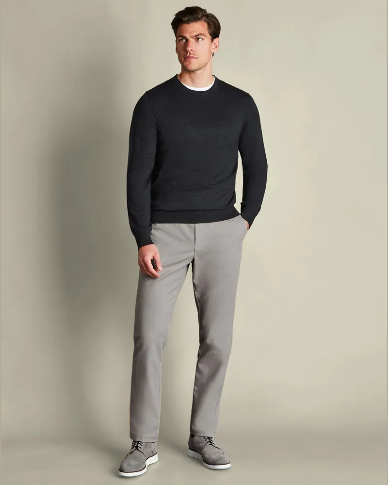 Charles Tyrwhitt Ultimative Bügelfreie Chino Grau