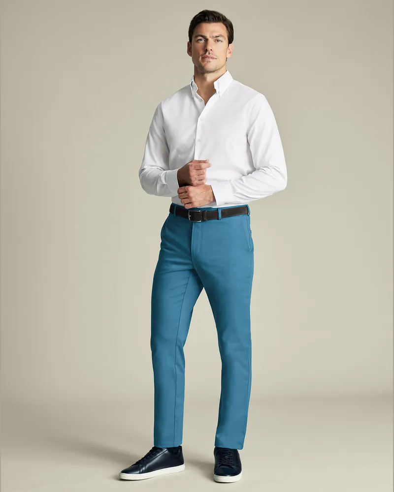 Charles Tyrwhitt Ultimative bügelfreie Chino Blau