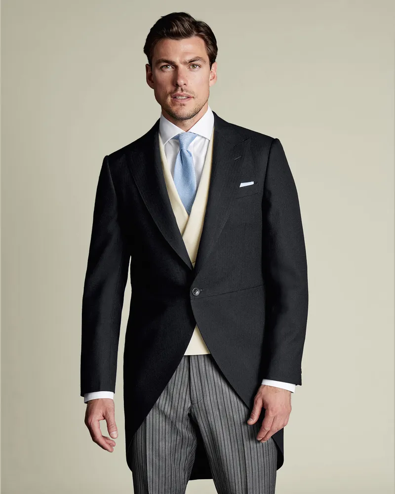 Charles Tyrwhitt Cutaway-Frack Schwarz