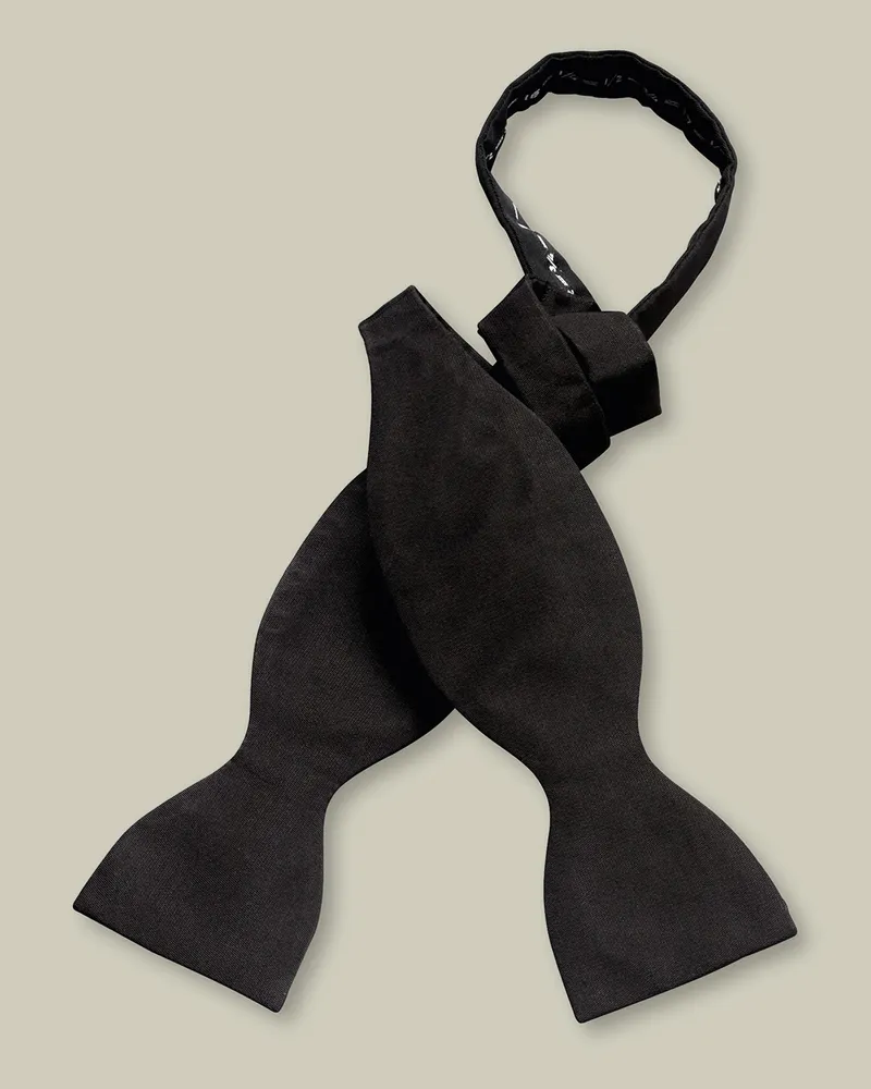 Charles Tyrwhitt Ungebundene Fliege Schwarz