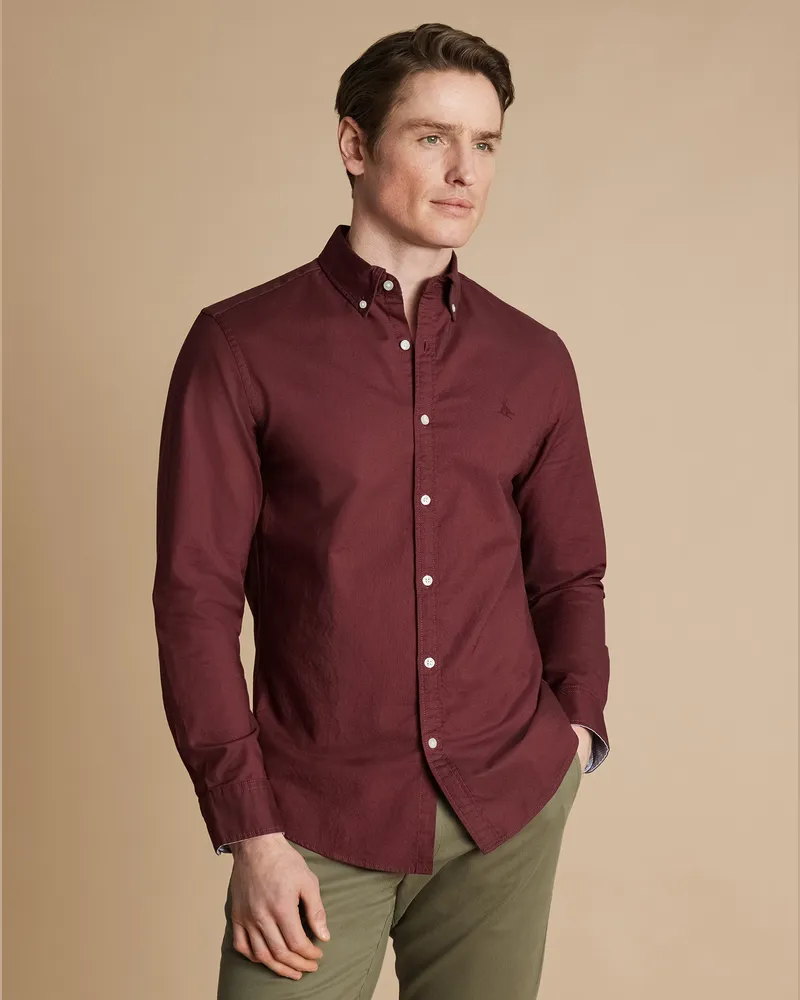 Charles Tyrwhitt Vorgewaschenes Stretch-Oxfordhemd Rot
