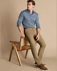 Charles Tyrwhitt Ultimative Bügelfreie Chino Braun