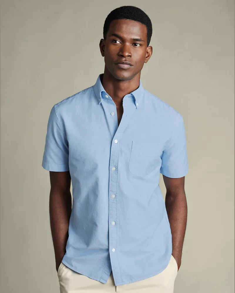 Charles Tyrwhitt Vorgewaschenes kurzarm Oxfordhemd Himmelblau Blau