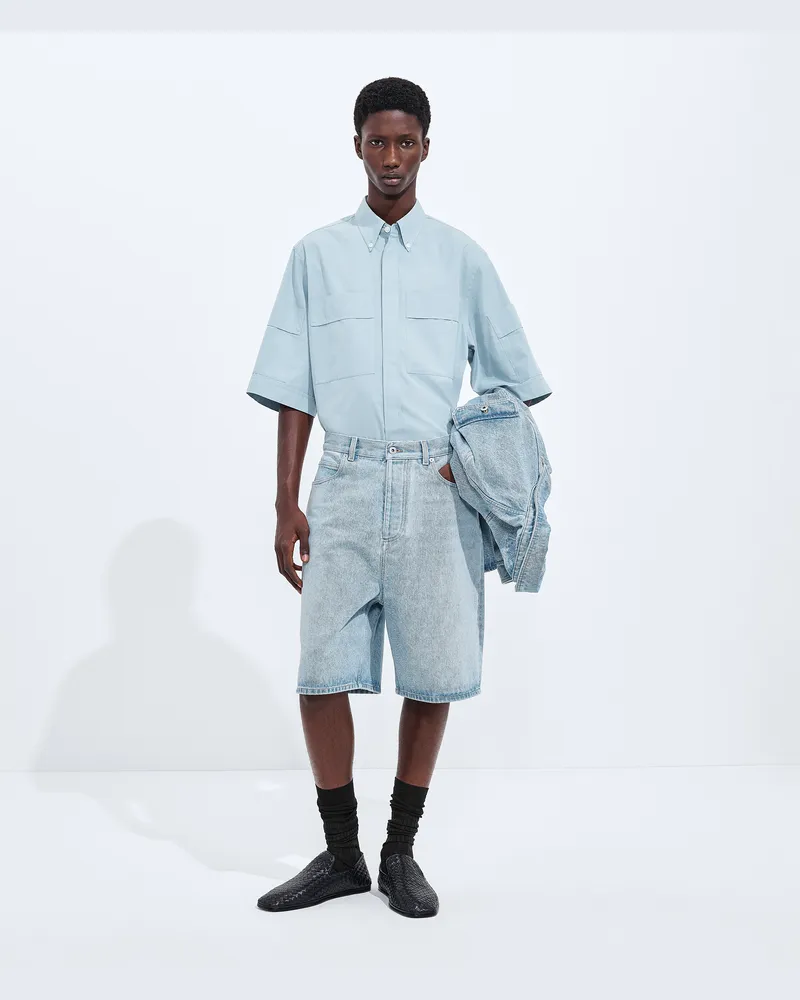 Bottega Veneta Shorts mit weitem Bein aus Sky-Bleached-Denim -Blau - Herren Blau