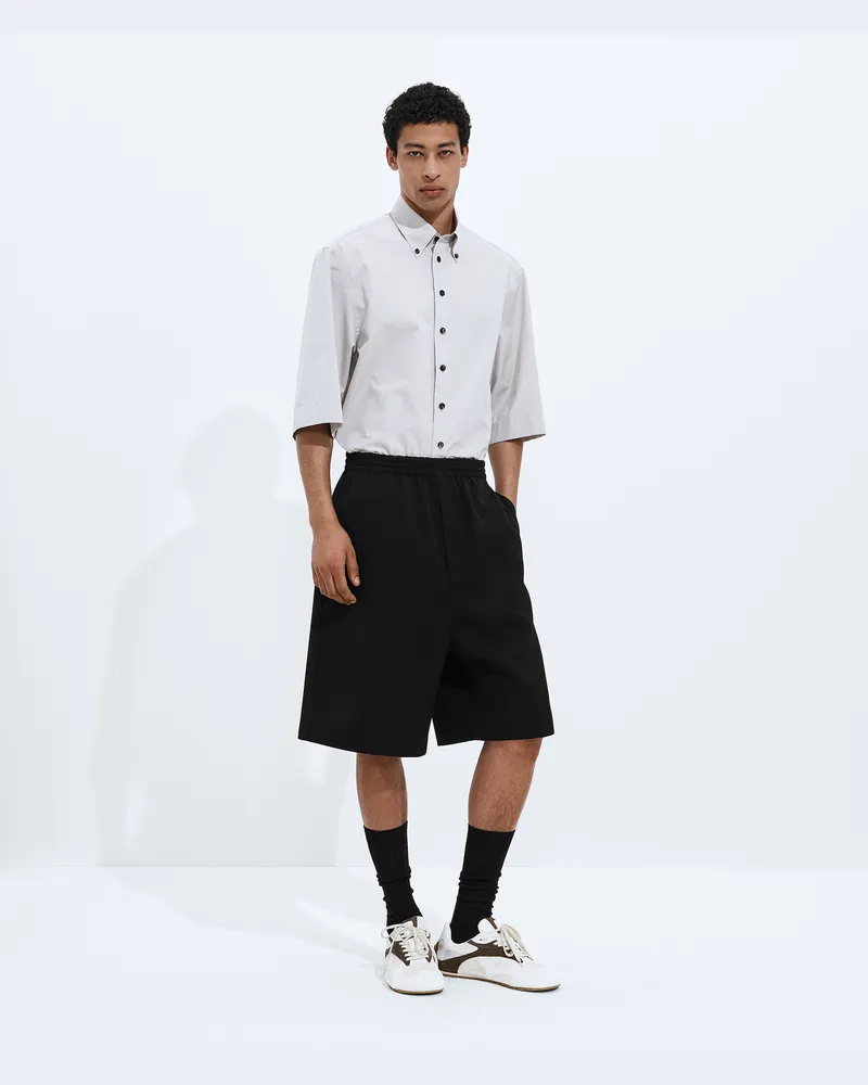 Bottega Veneta Shorts aus Grain-de-Poudre-Wolle-Schwarz - Herren Schwarz