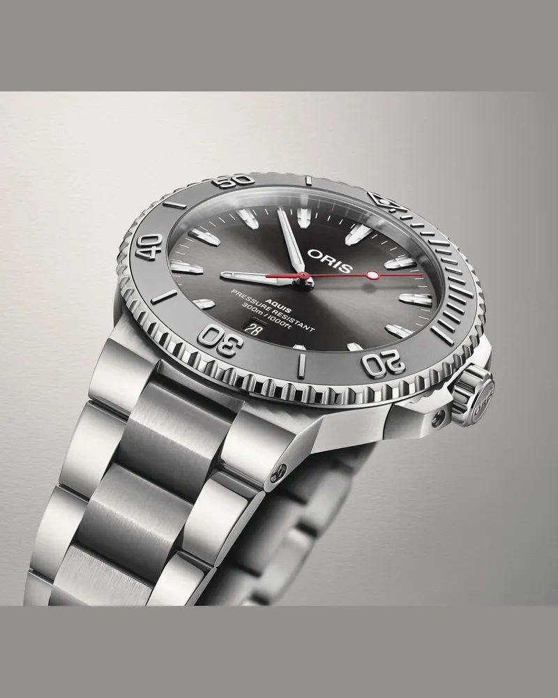 ORIS AQUIS DATE RELIEF Herrenuhr 01-733-7789-4153-07-8-23-04PEB Grau