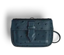 Accessoires-Etui mit Federdetail aus Leder mit Straußenprägung - Samtblau - Leder - MB220477 - Taschenaccessoires