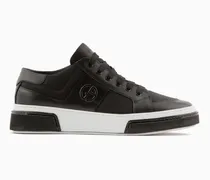 Sneaker aus Leder und Stoff