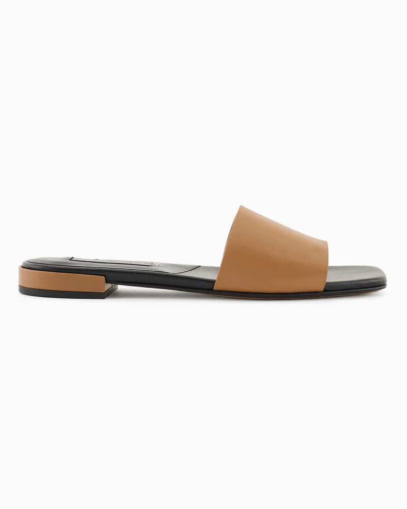 Giorgio Armani X 10 Corso Como flache Sandalen aus Kalbsleder Kamel