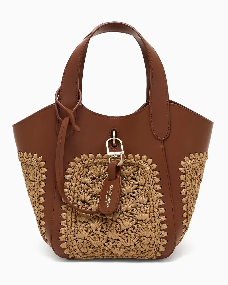 Giorgio Armani Kleine Handtasche aus Leder und Raffiabast in Fächerstich-Verarbeitung Beige