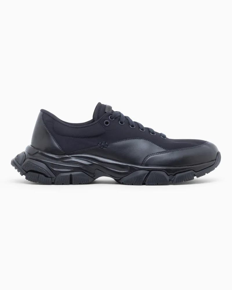 Giorgio Armani Sneaker aus glattem Leder und Nylon mit dicker Gummisohle Schwarz