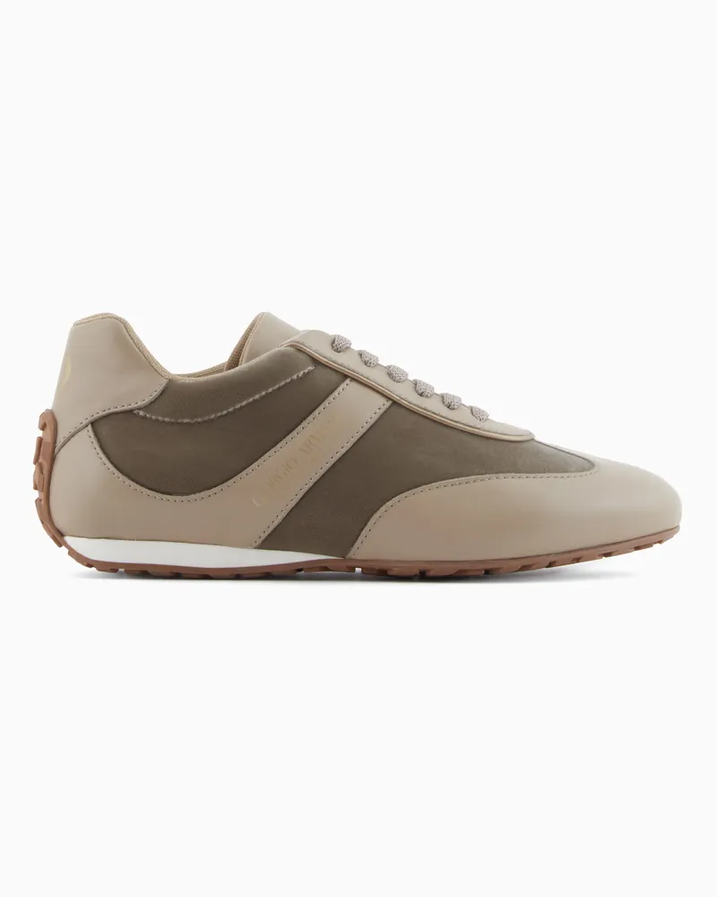Giorgio Armani Sneaker aus Glattleder und Samt Beige