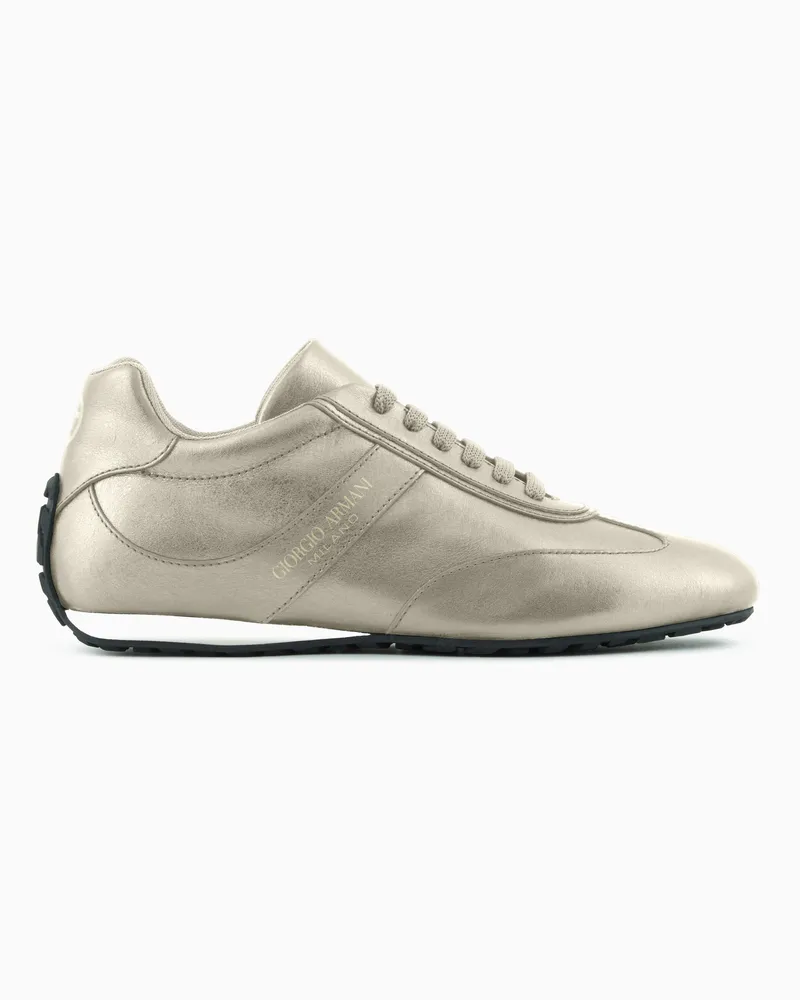 Giorgio Armani Sneaker aus laminiertem Leder Beige