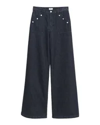 Filippa K Relaxed Fit Jeans mit Knopfdetails Blue