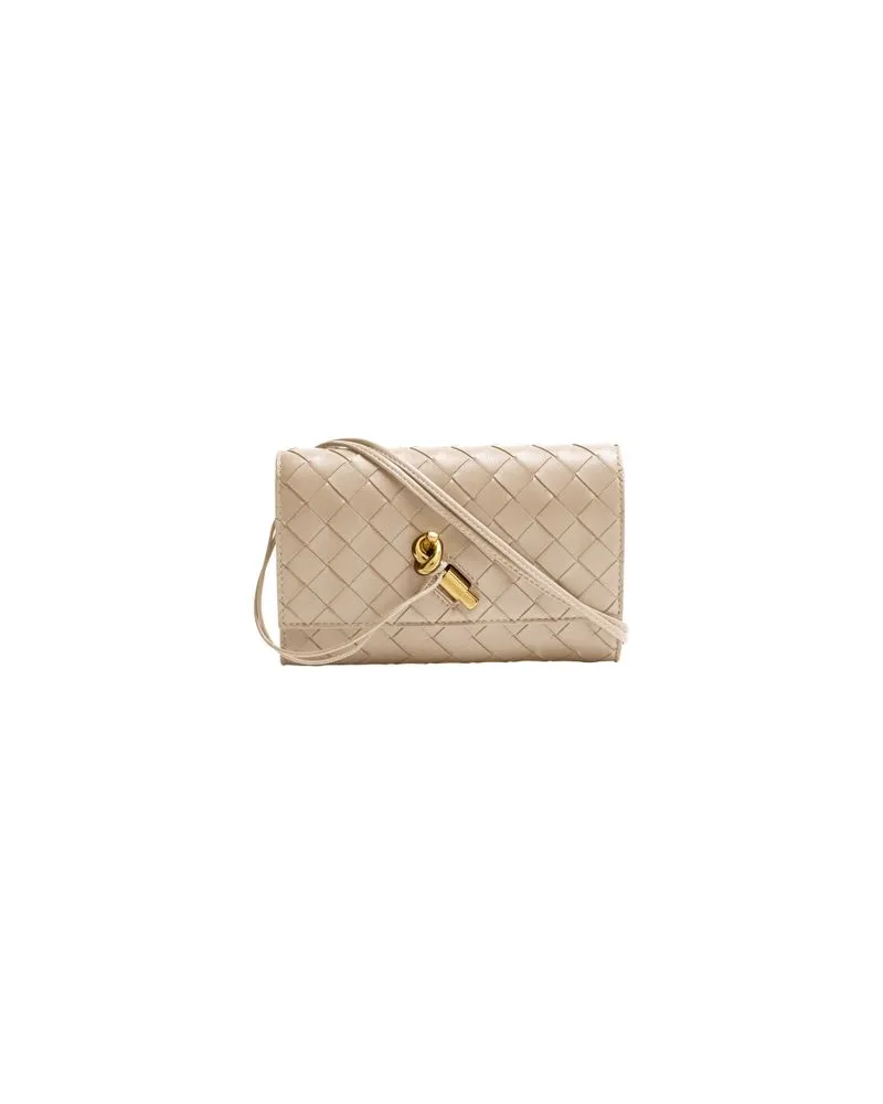 Bottega Veneta Clutch mit Trageriemen Andiamo Beige