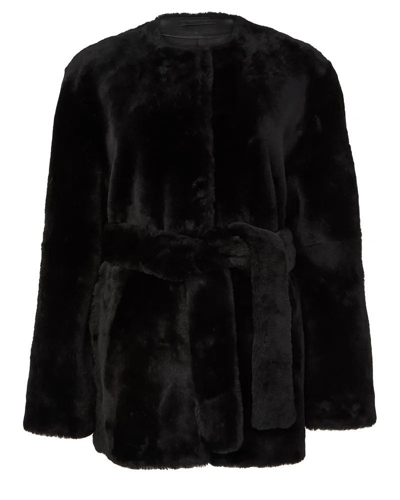 Totême Jacke aus weichem Lammfell 