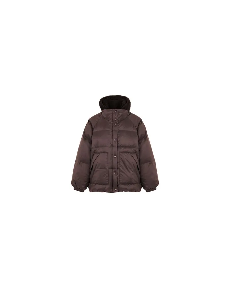 Yves Salomon Kurze Daunenjacke aus wasserdichtem Funktionsstoff mit Plastron aus Shearling-Lammfell Brown