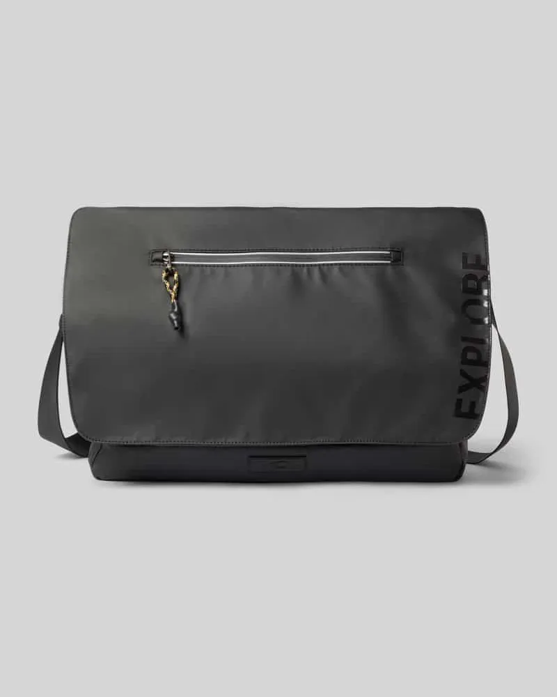 Camel Active Weekender mit Statement-Print Modell 'EXPLORE MESSENGER Black