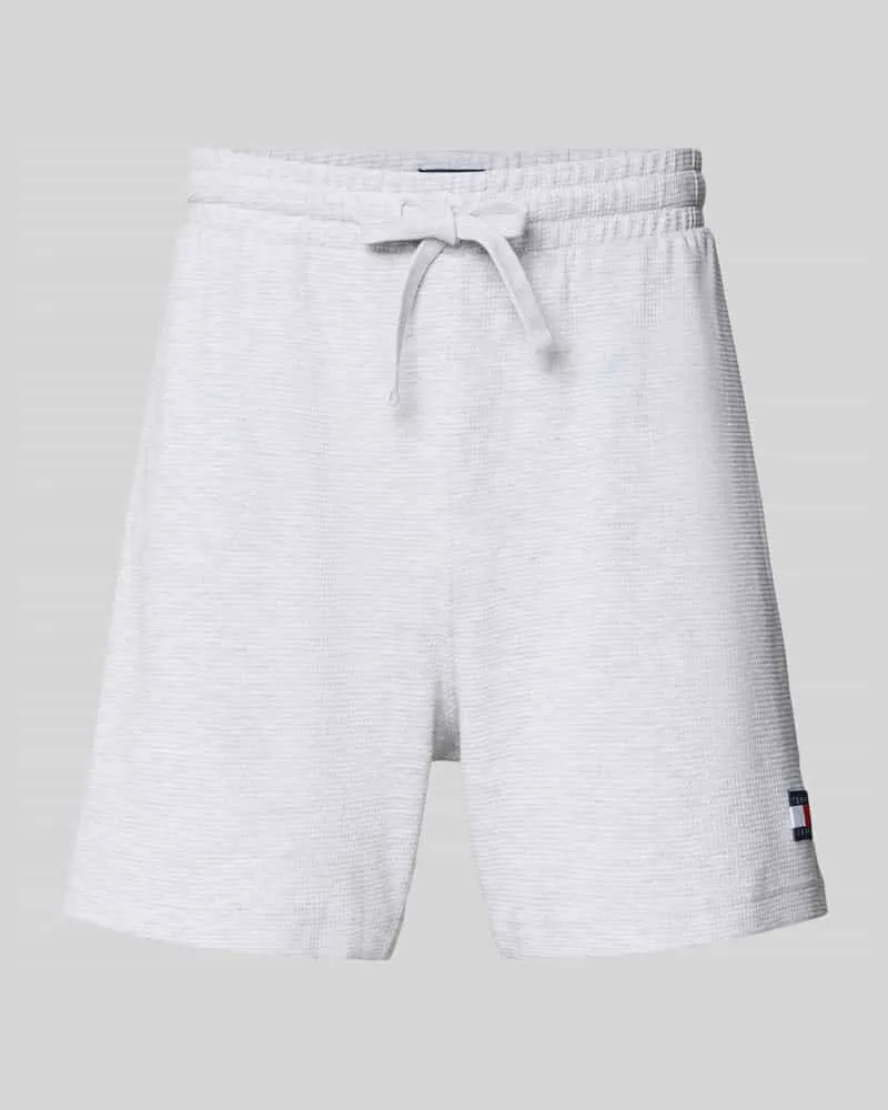 Tommy Hilfiger Regular Fit Sweatshorts aus Baumwoll-Mix Hellgrau