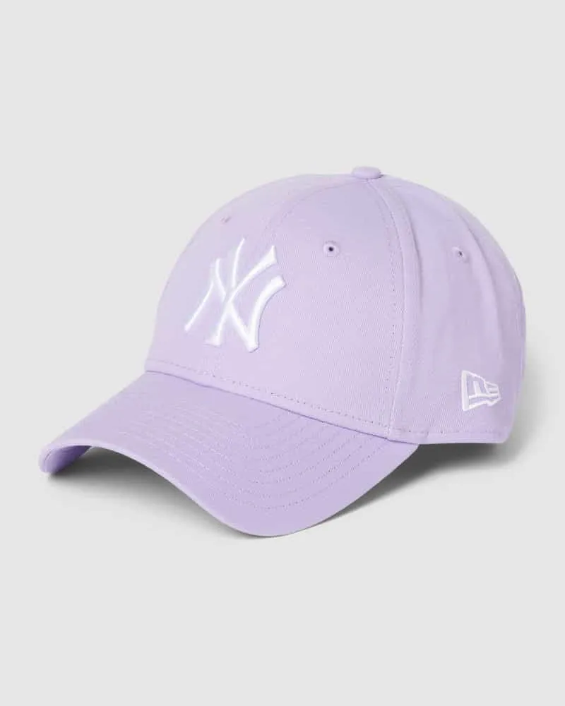 New Era Basecap mit Logo-Stitching Modell 'LEAGUE ESSENTIAL 9FORTY Flieder