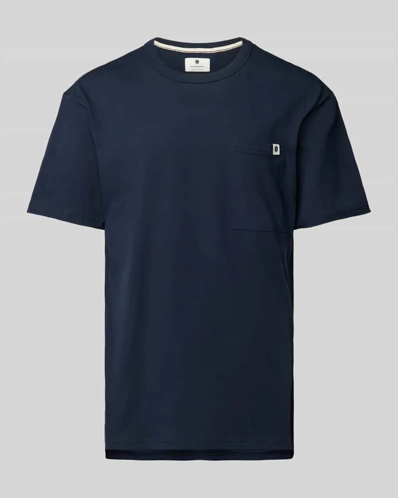 Anerkjendt T-Shirt mit Brusttasche Modell 'AKRUNE 