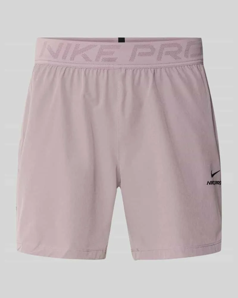 Nike Shorts mit Logo und elastischem Bund Lila