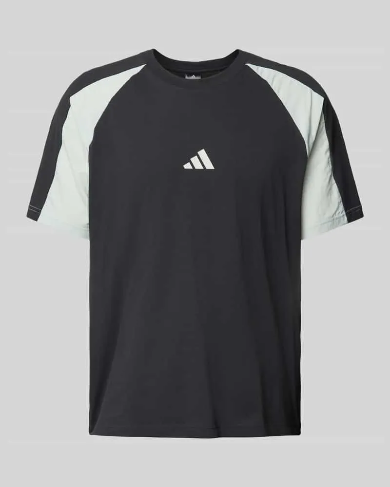 adidas T-Shirt mit Label-Print 