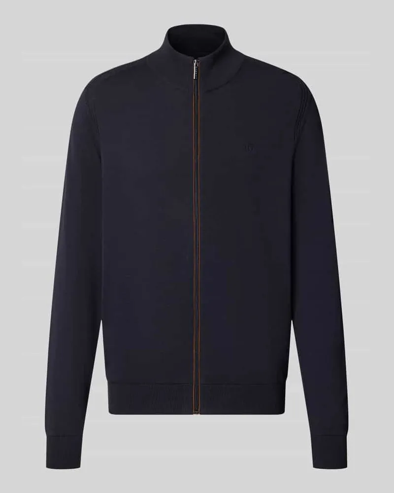Bugatti Regular Fit Strickjacke aus reiner Baumwolle mit Label-Stitching Marine