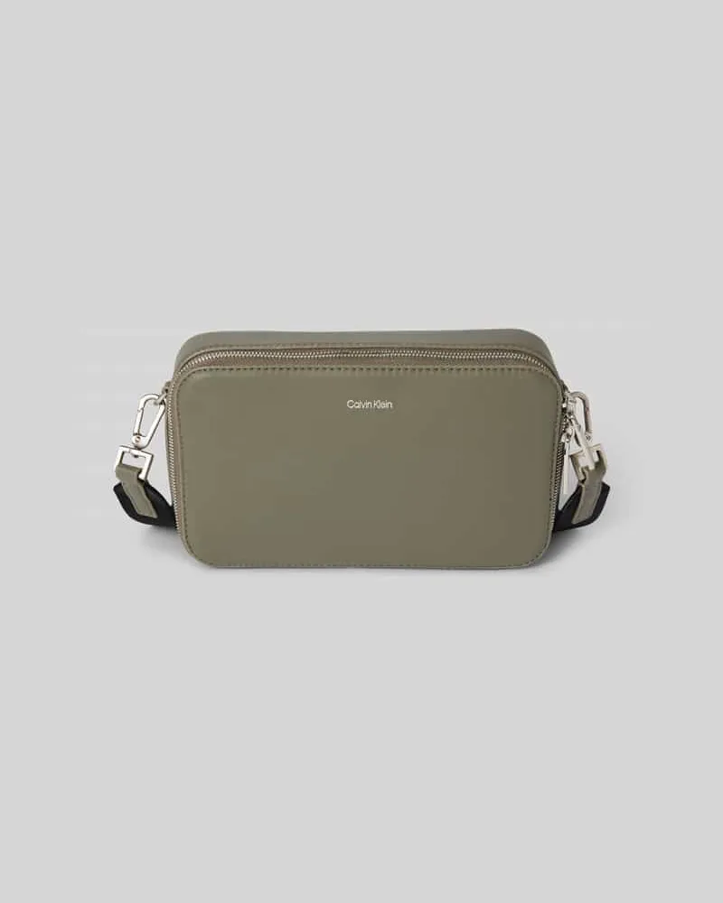 Calvin Klein Umhängetasche mit Label-Detail Khaki