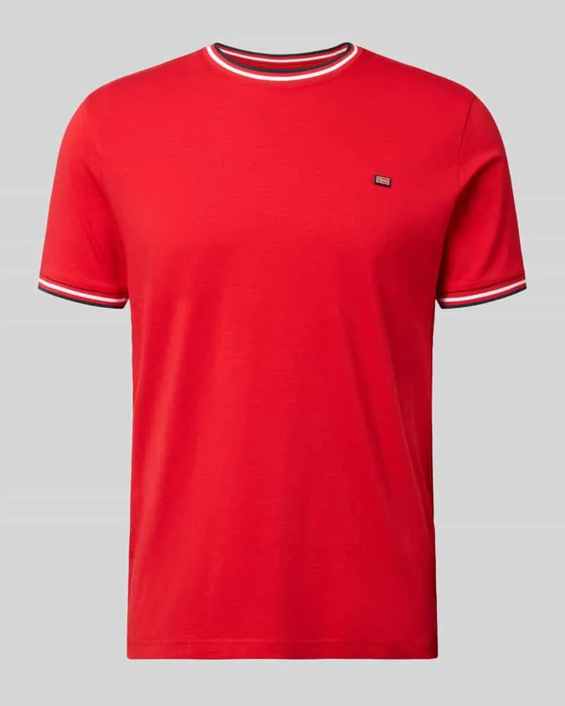 Christian Berg T-Shirt mit Kontraststreifen und Rundhalsausschnitt Rot