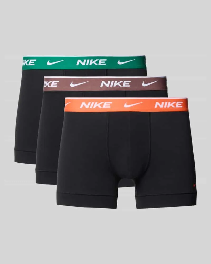 Nike Slim Fit Trunks mit Logo-Stitching Modell 'Essential Black