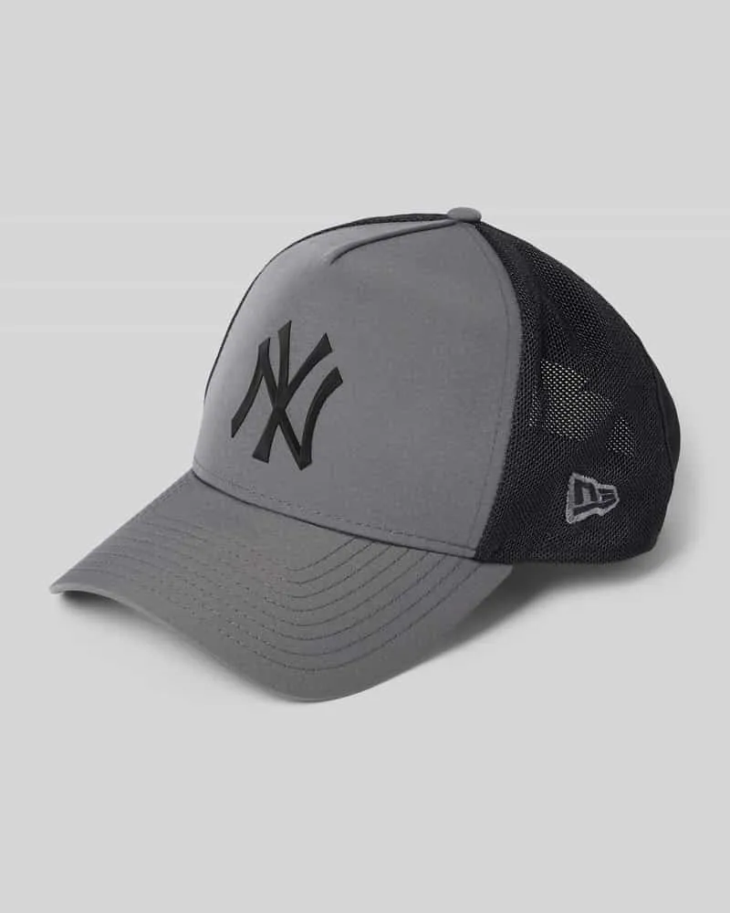 New Era Trucker Cap mit verstellbarem Riegel auf der Rückseite Schlamm