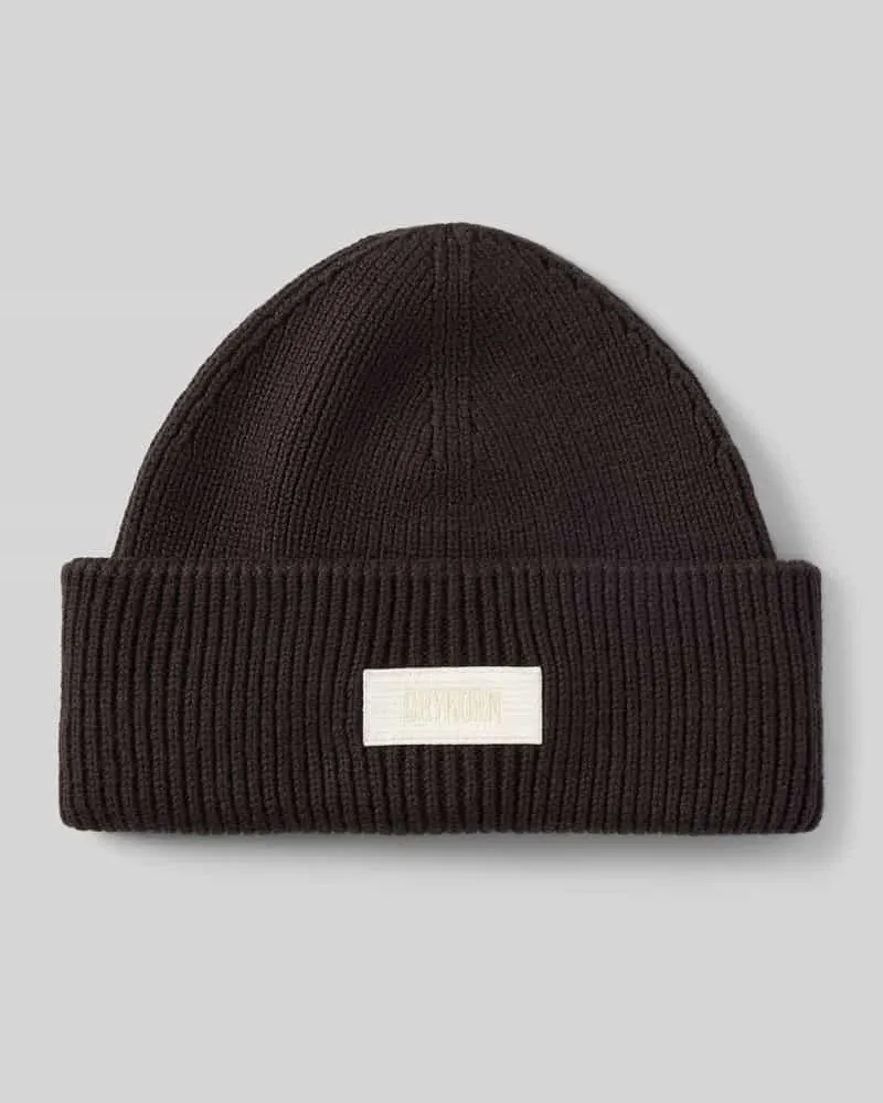 Drykorn Beanie mit Label-Patch Dunkelbraun