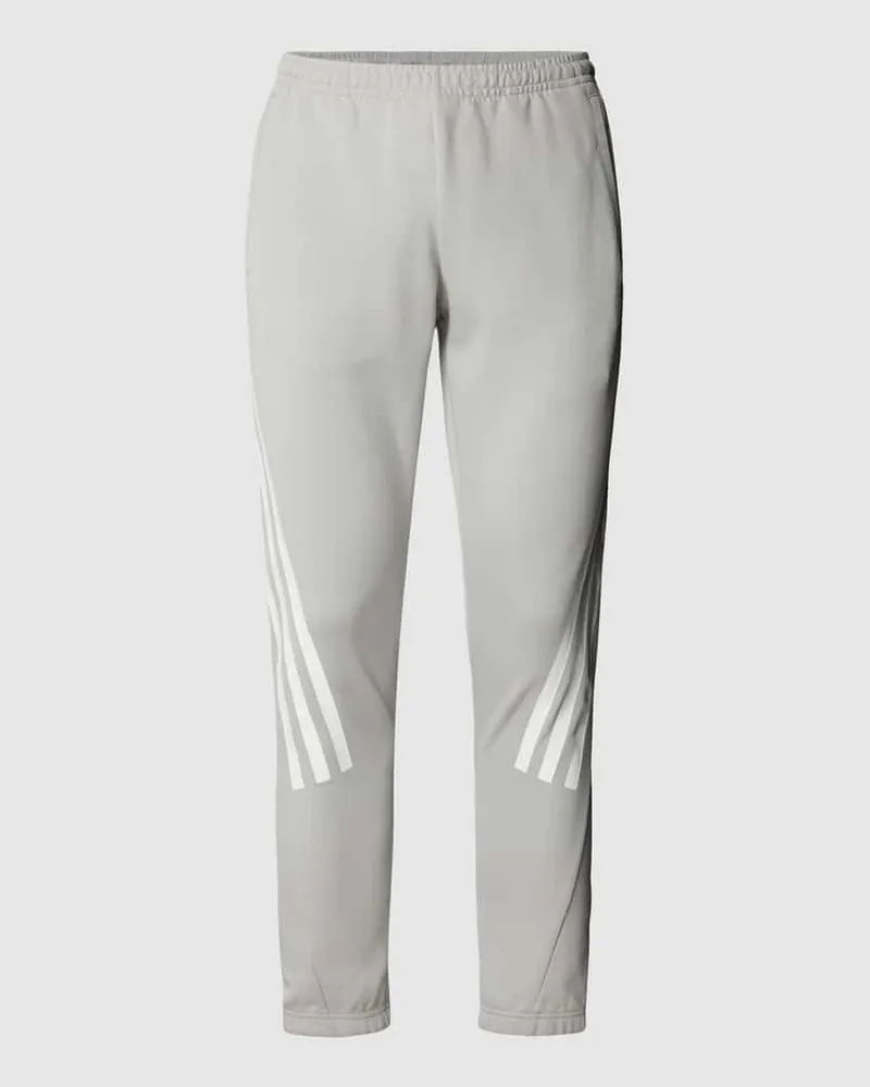 adidas Sweatpants mit Kontraststreifen 