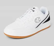 Sneaker mit Schnürverschluss