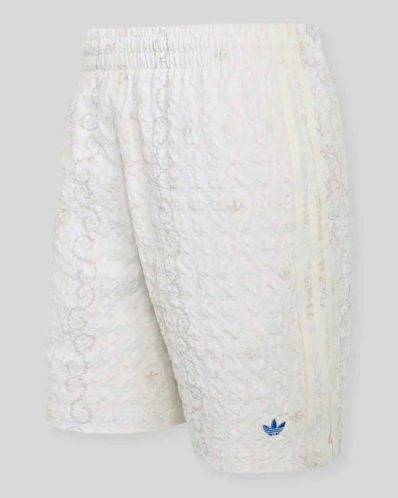 adidas Regular Fit Sweatshorts mit Logo-Applikation Offwhite