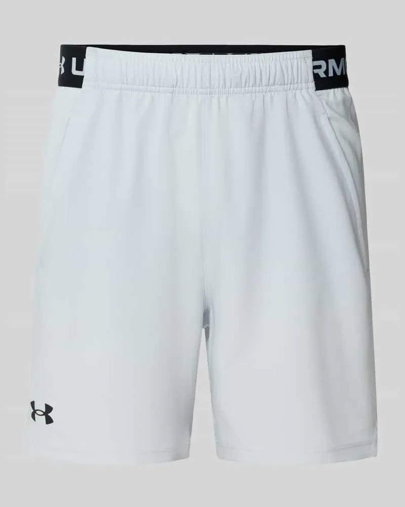 Under Armour Relaxed Fit Shorts mit Logo-Print Modell 'Vanish 