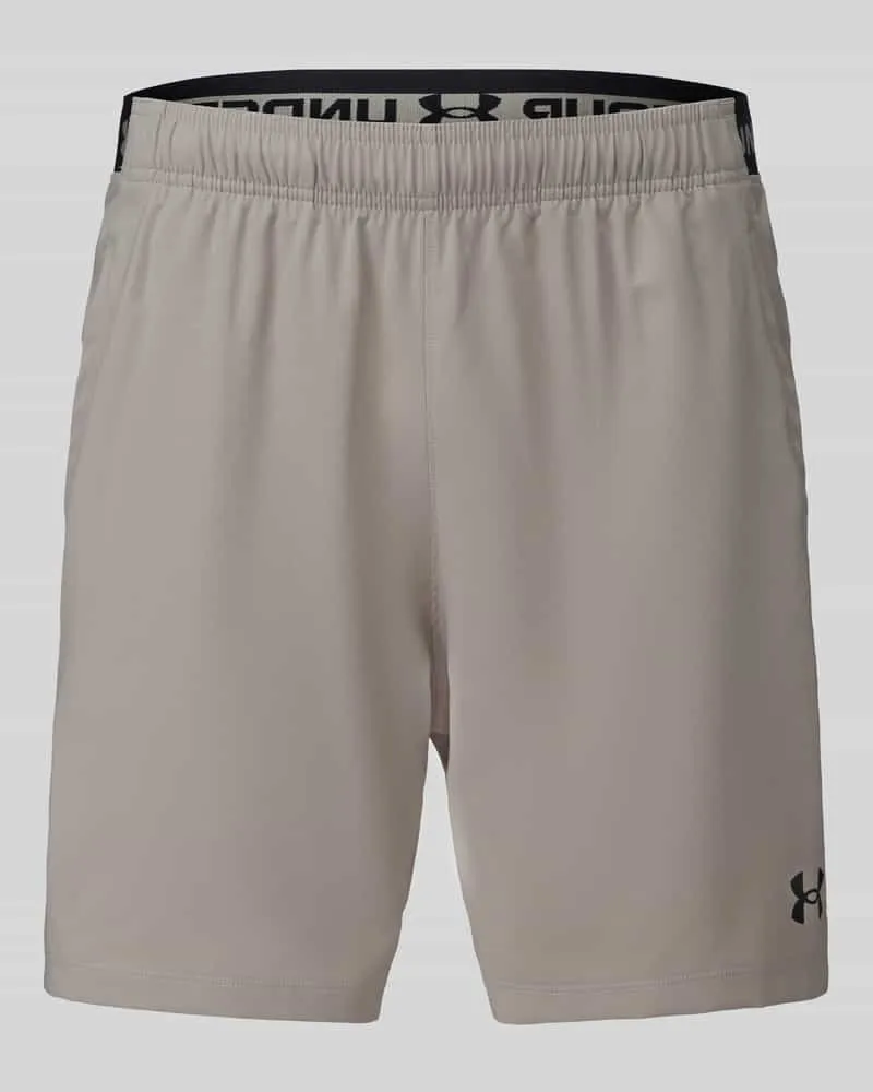 Under Armour Regular Fit Sportshorts mit Logo-Print Taupe
