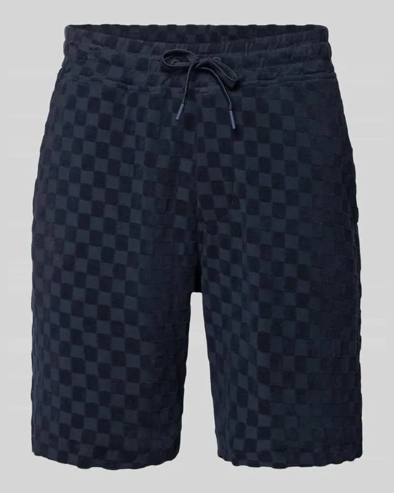 Lindbergh Regular Fit Shorts mit Label-Patch Dunkelblau