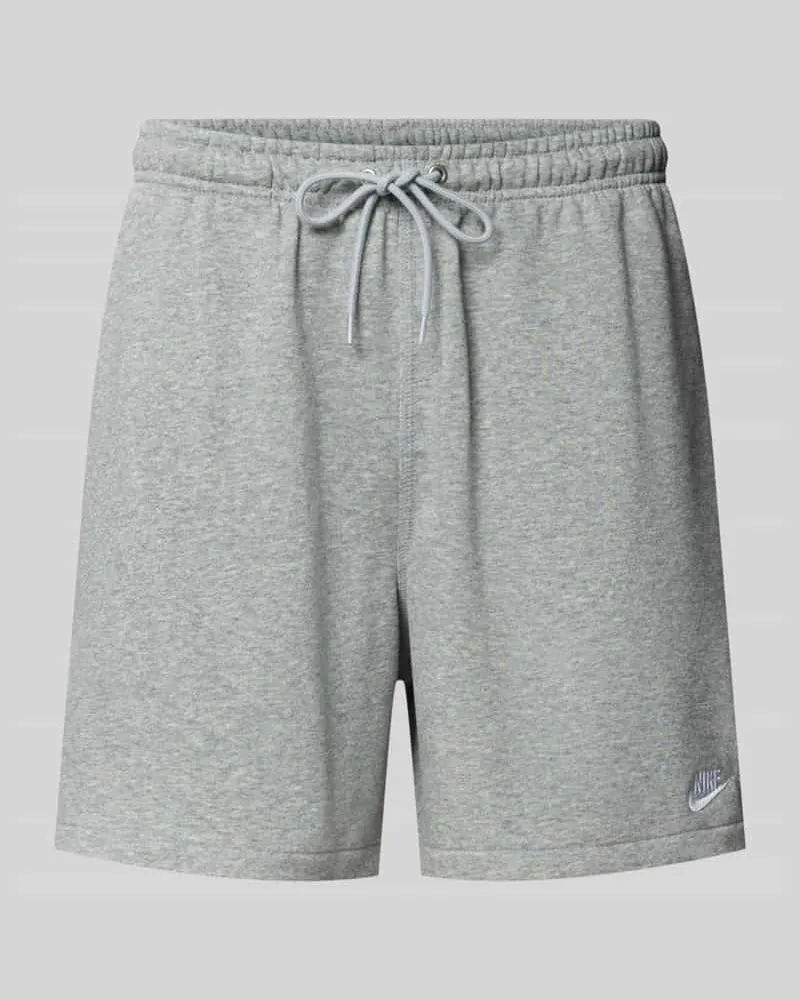 Nike Shorts mit Label-Stitching und elastischem Bund Hellgrau