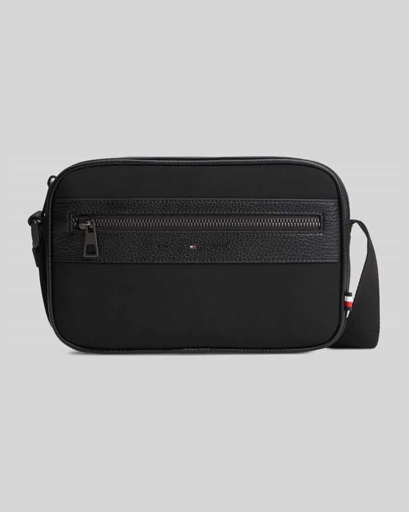 Tommy Hilfiger Umhängetasche mit Reißverschluss und Logo-Detail Black