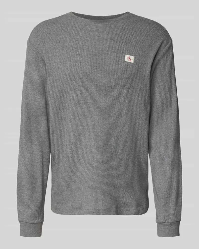 Calvin Klein Slim Fit Longsleeve mit Logo-Patch Modell 'Waffle Mittelgrau
