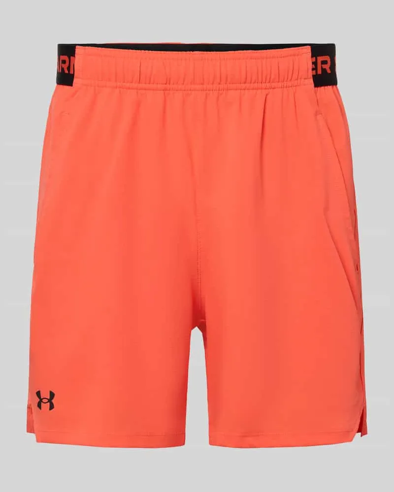 Under Armour Straight Fit Shorts mit Logo-Print Modell 'Vanish Rot