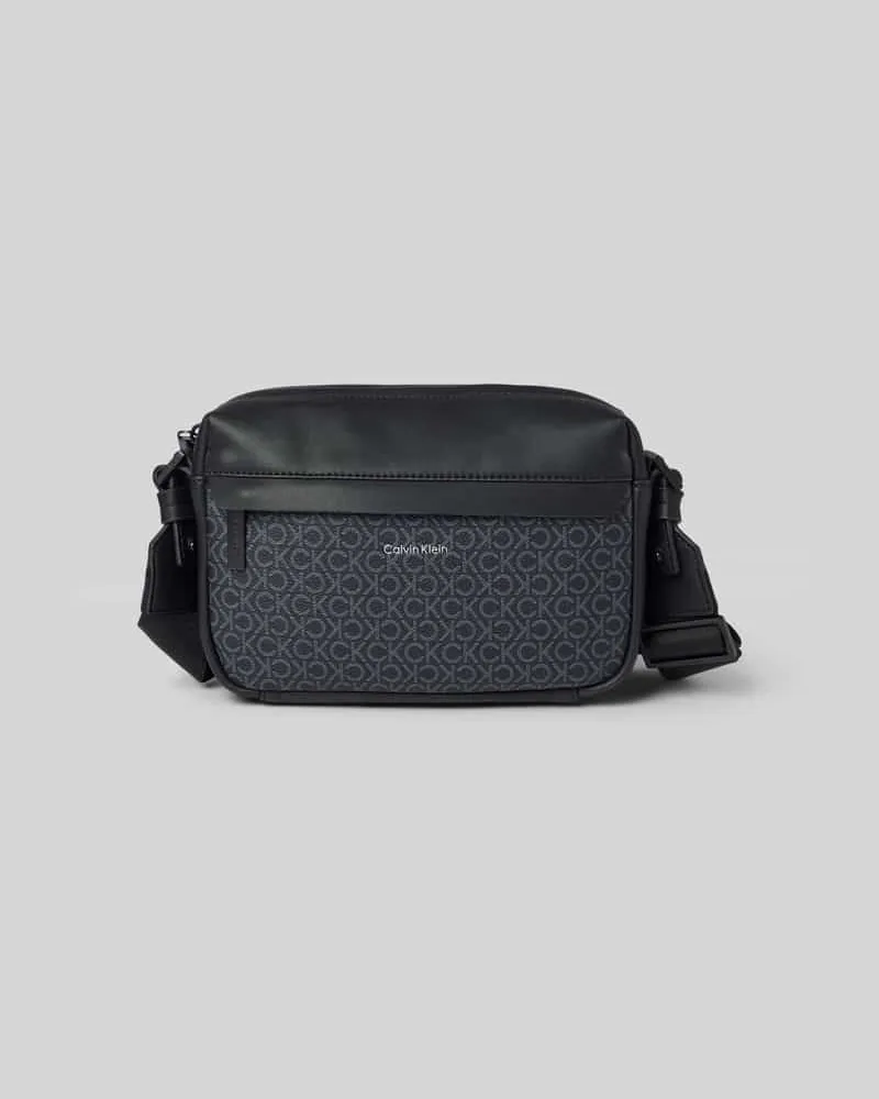 Calvin Klein Umhängetasche mit Label-Schriftzug 