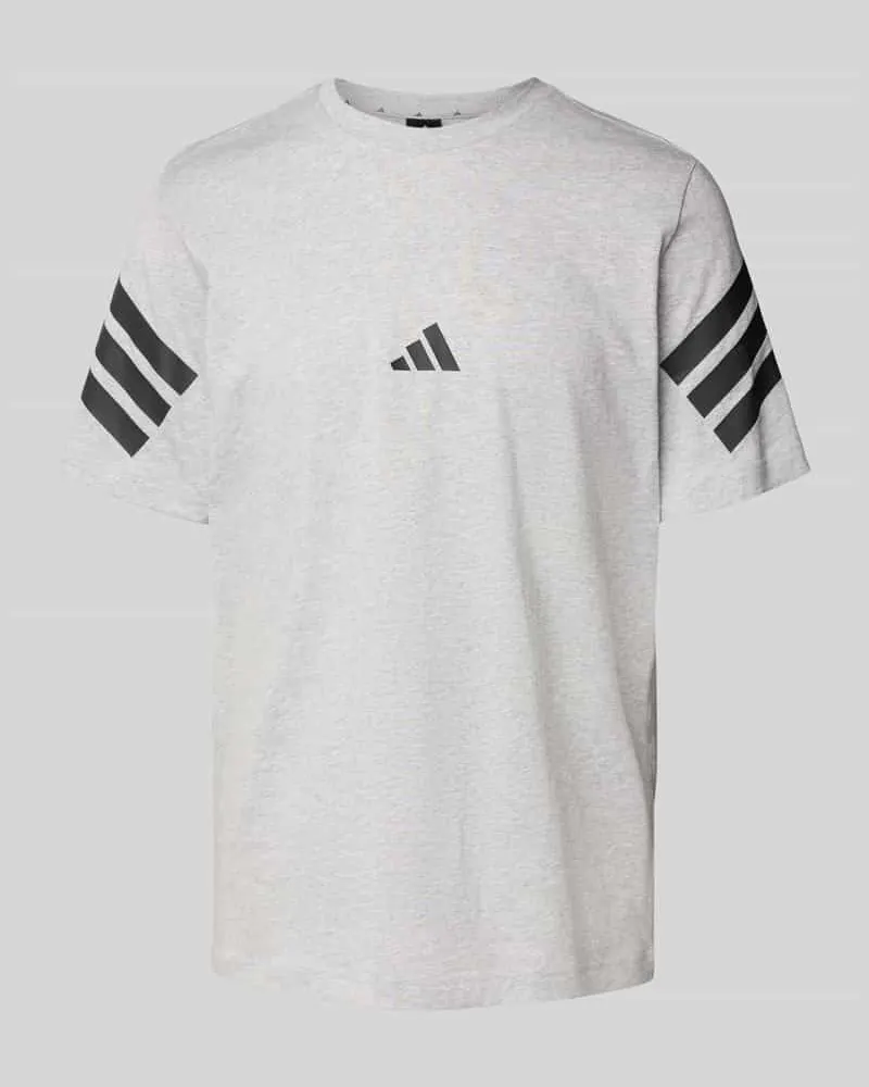 adidas T-Shirt mit Logo und Rundhalsausschnitt 