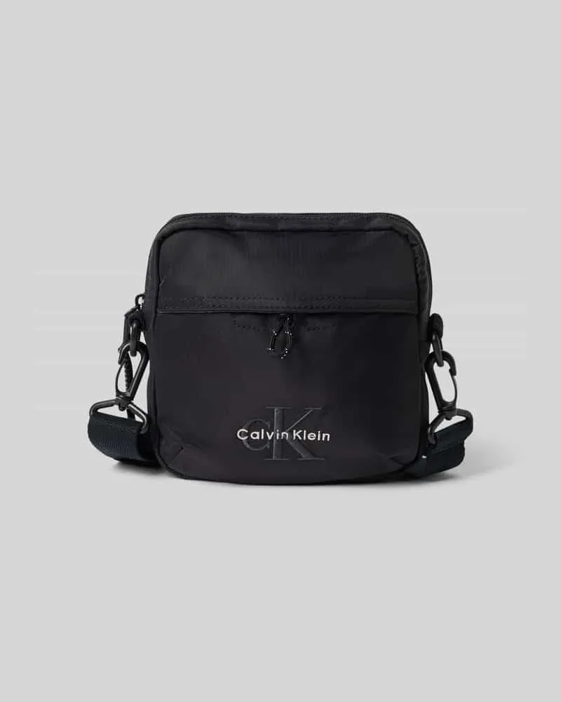 Calvin Klein Umhängetasche mit Logo-Stitching Modell ' BOLD SQUARE CROSSBODY Black